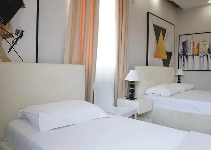 Hotel Miami Ii Golem (Tirana)