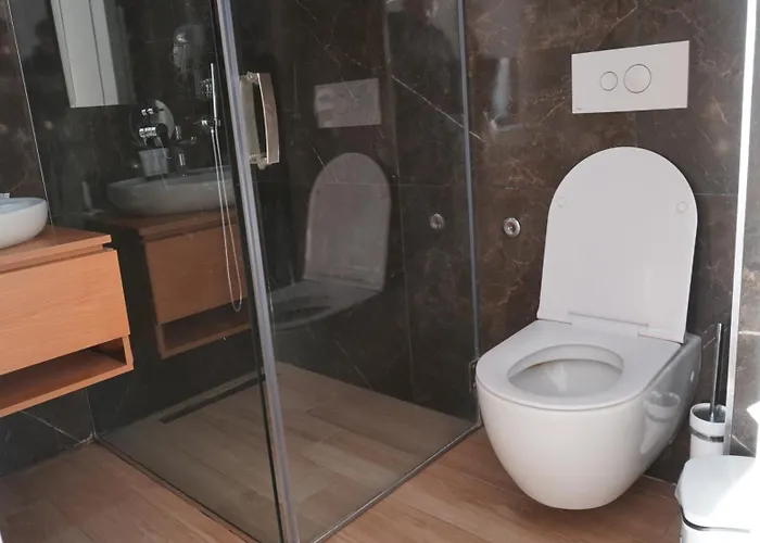 Miami Ii Hotel Golem (Tirana)